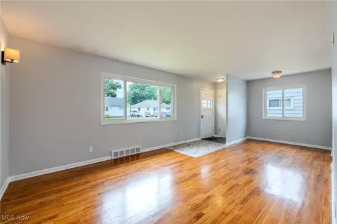 29971 Regent Rd, Wickliffe, OH 44092 photo 18