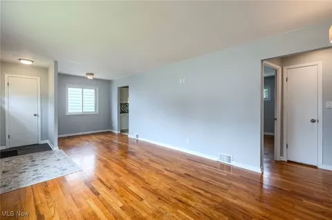 29971 Regent Rd, Wickliffe, OH 44092 photo 16