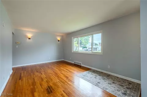 29971 Regent Rd, Wickliffe, OH 44092 photo 12