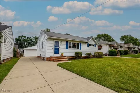 29971 Regent Rd, Wickliffe, OH 44092 photo 2