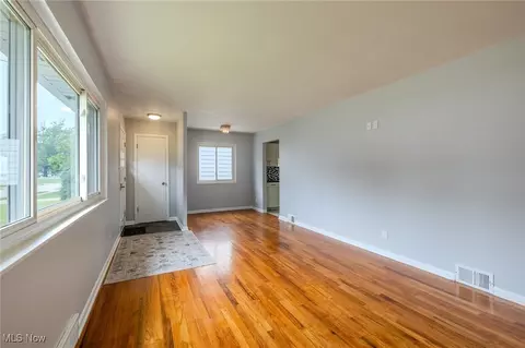 29971 Regent Rd, Wickliffe, OH 44092 photo 15