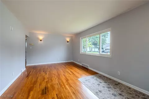 29971 Regent Rd, Wickliffe, OH 44092 photo 14