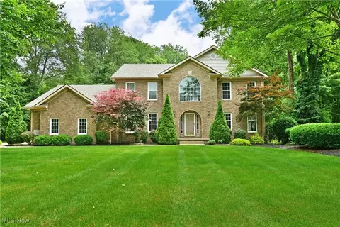 2878 Beaver Trl, Cortland, OH 44410
