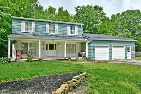 5531 Phillips Rice Rd, Cortland, OH 44410