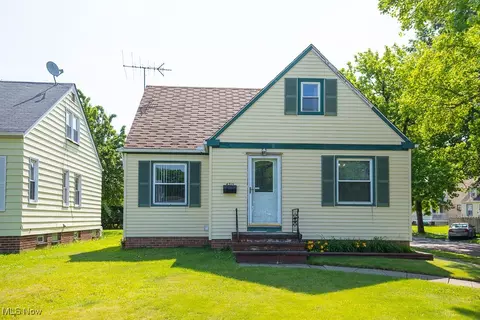 4315 W 137th St, Cleveland, OH 44135