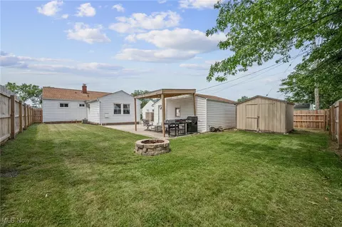 1843 Rush Rd, Wickliffe, OH 44092 photo 2