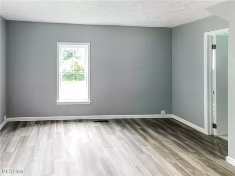 1229 W 45th St, Ashtabula, OH 44004 photo 17