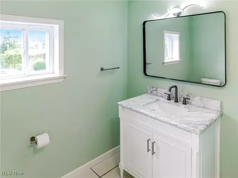 1229 W 45th St, Ashtabula, OH 44004 photo 11