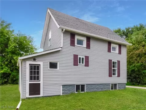 1229 W 45th St, Ashtabula, OH 44004 photo 4
