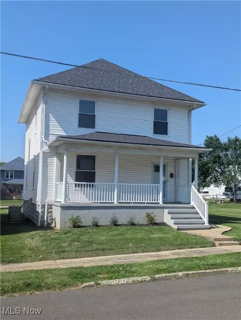 324 Mcconnell Ave, Zanesville, OH 43701