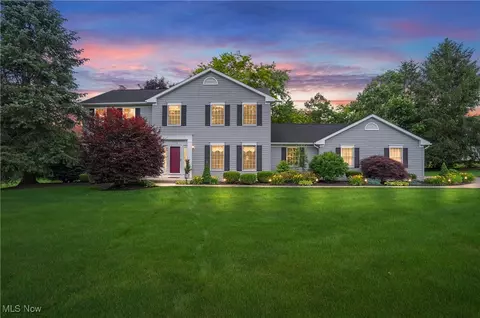 7414 Lacosta Dr, Hudson, OH 44236