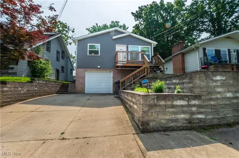 1399 Neptune Ave, Akron, OH 44301
