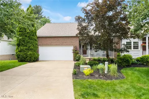 637 N Ridgecliff St, Tallmadge, OH 44278