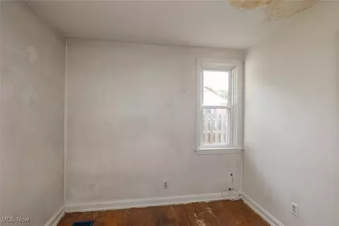 Bedroom - 172 Fair St, Berea, OH 44017 photo 3 of 3