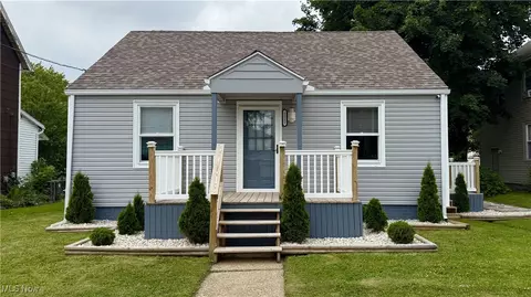 1111 Greenfield Ave SW, Canton, OH 44706