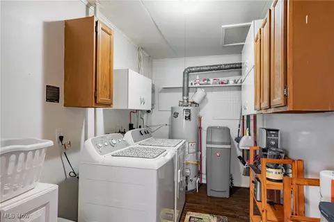 114 E 6th St, Williamstown, WV 26187 photo 19