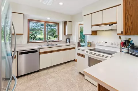 Kitchen - 82 Pyle Rd, Oberlin, OH 44074 photo 2 of 4