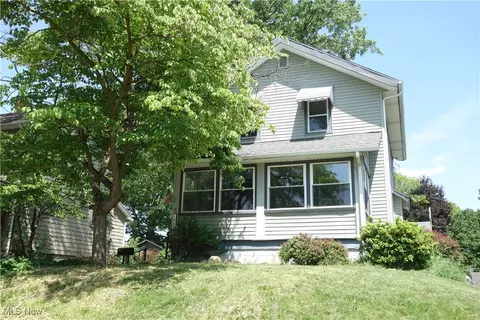 1825 Glenmount Ave, Akron, OH 44301