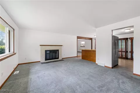 822 Howard St, Elyria, OH 44035 photo 6