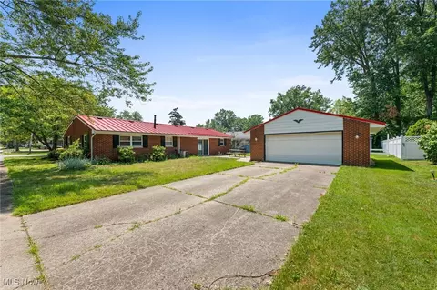 822 Howard St, Elyria, OH 44035 photo 19