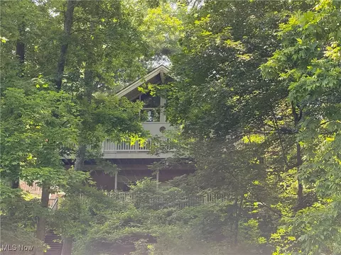 2650 W Buckhorn Dr #823, Millersburg, OH 44654
