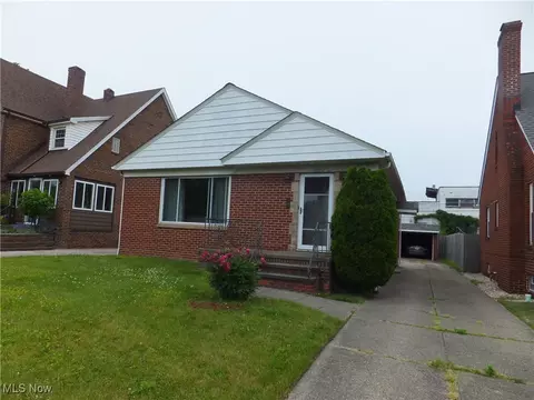 2222 Brookview Blvd, Parma, OH 44134