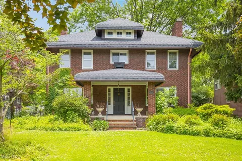 2611 Exeter Rd, Cleveland Heights, OH 44118