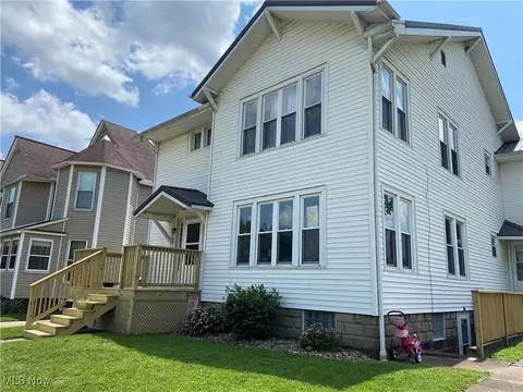 129 E Canal St, Newcomerstown, OH 43832