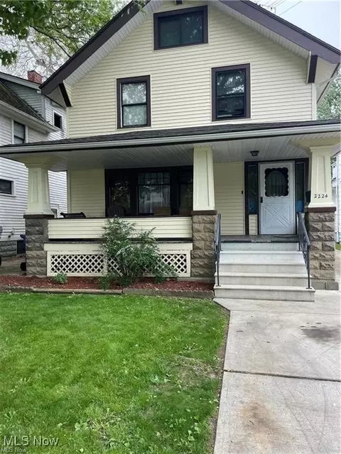 2224 W 101 St, Cleveland, OH 44102