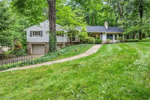 2663 Waltham Rd, Akron, OH 44313