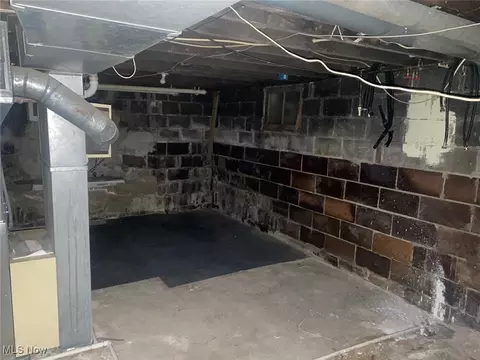 509 Park St, Willard, OH 44890 photo 9