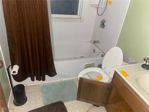 509 Park St, Willard, OH 44890 photo 5