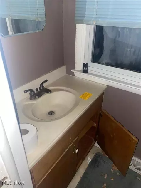 509 Park St, Willard, OH 44890 photo 6