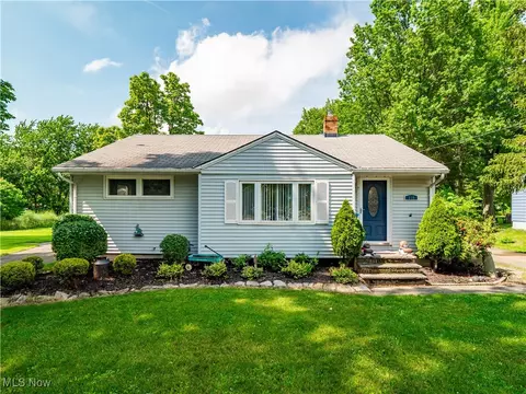 110 Sprague Rd, Berea, OH 44017