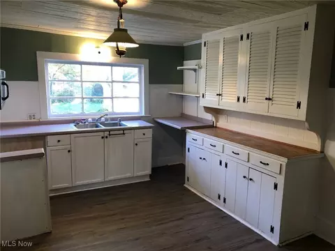 Kitchen - 9117 N Main St, Windham, OH 44288 photo 1 of 1