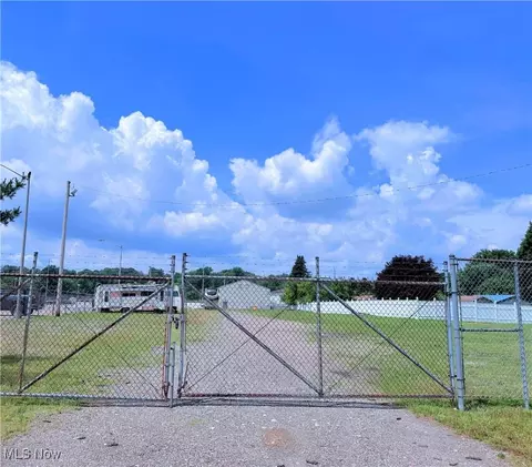 Middlebranch Avenue Ne, Canton, OH 44705