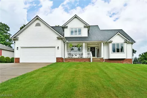 2304 Bianca Ln, Cortland, OH 44410