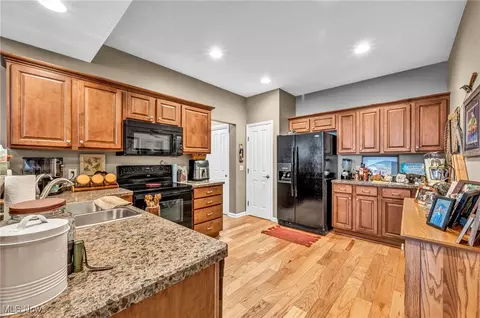 3845 Windsor Bridge Cir, Huron, OH 44839 photo 11