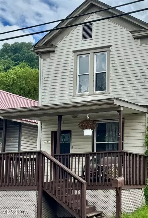 1039 Howard St, Bridgeport, OH 43912