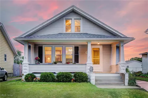 1813 Taft Ave NE, Canton, OH 44705