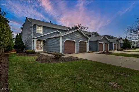 4757 Ledgewood Dr #7F, Medina, OH 44256