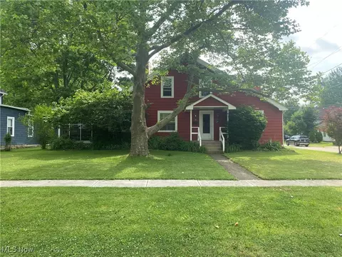 49 Adams St, Berea, OH 44017