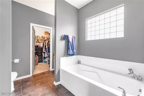 Bath - 273 Rauscher Ct, Elyria, OH 44035 photo 1 of 2