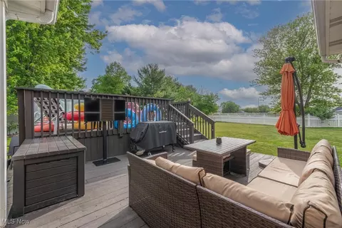 Exterior - 273 Rauscher Ct, Elyria, OH 44035 photo 5 of 12