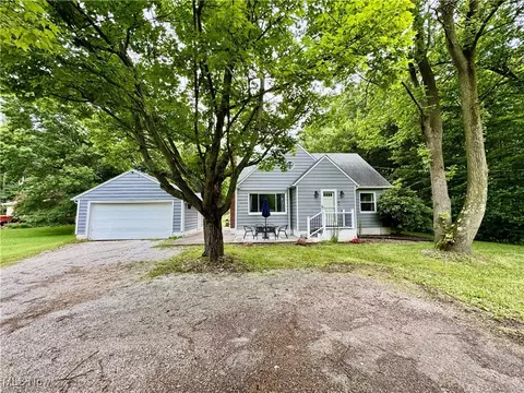 2175 E Turkeyfoot Lake Rd, Akron, OH 44312