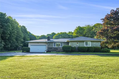 6315 Madison Rd, Thompson, OH 44086