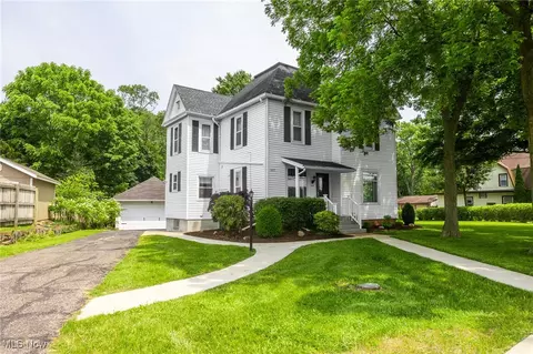 1237 Center St, Ashland, OH 44805