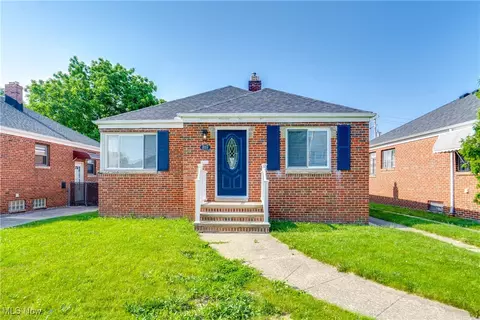2112 Grovewood Ave, Parma, OH 44134