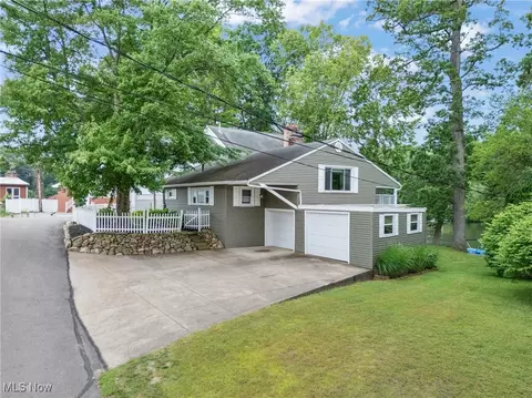 Exterior - 4324 Ormond Dr, New Franklin, OH 44319 photo 4 of 14