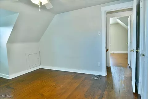 Bedroom - 400 Spring St, Struthers, OH 44471 photo 11 of 11